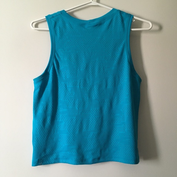 LULULEMON Turquoise Tide TRAIN TO BE Perforated Camo Dot Crop Tank 4 - Picture 4 of 4
